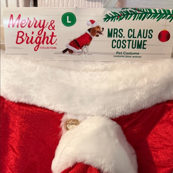 Red Mrs. Claus Costume with Santa Hat - Picture 7 of 7